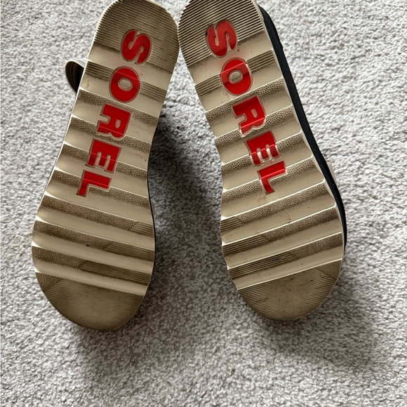 Sorel Black and Cream Women's Sandals sz 8 EUC - Picture 4 of 4